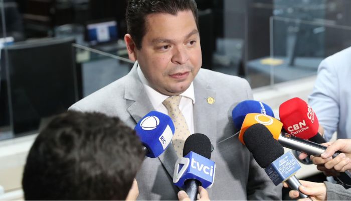 Foto - Assessoria  CNH Social e Regulariza Paraná são aprovados na Alep e vão beneficiar milhares de paranaenses, destaca Gugu Bueno